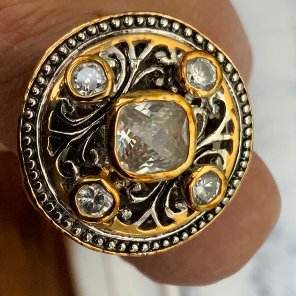 Women’s size 9 Costume Ring, silver & gold